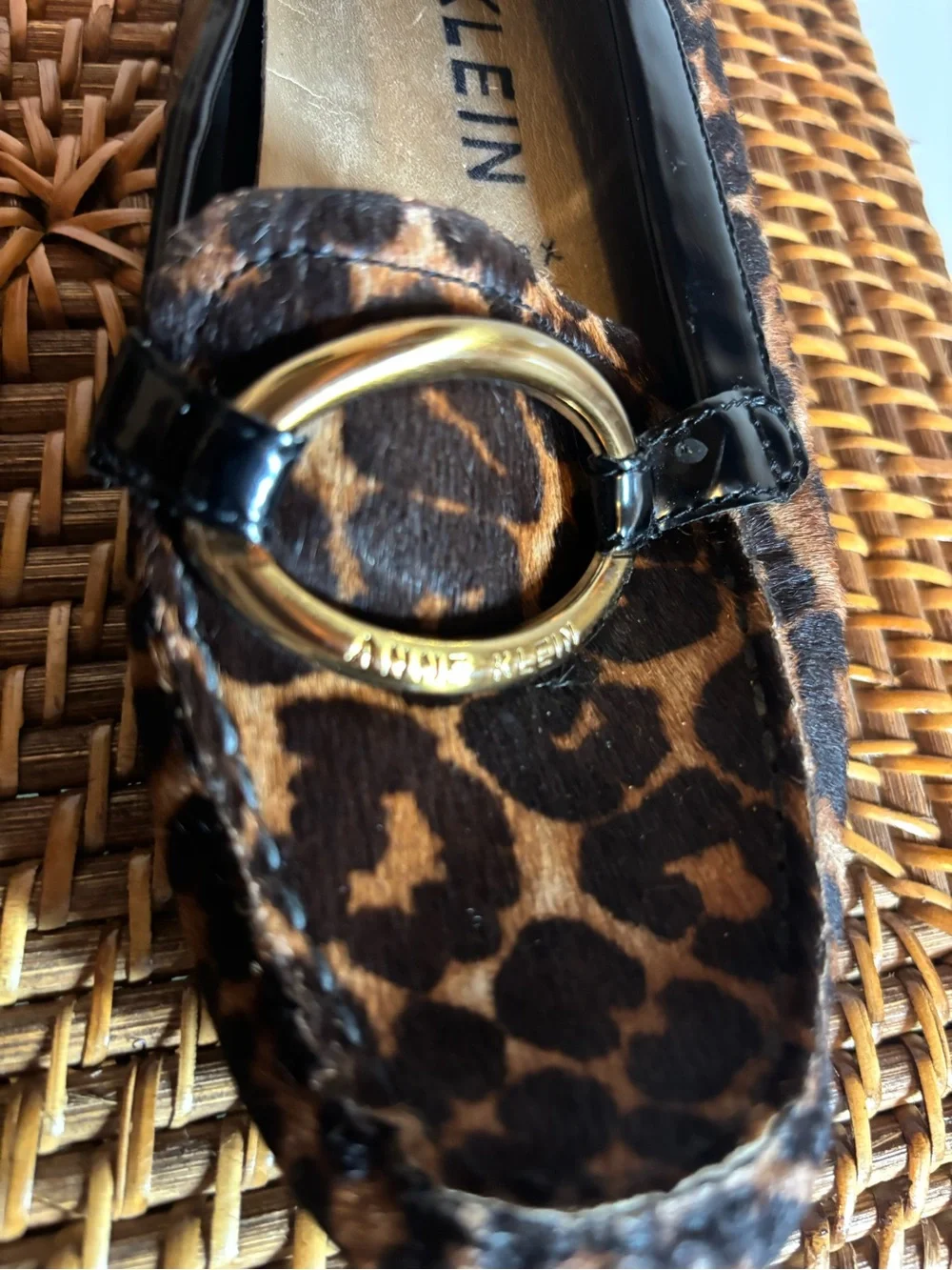 Anne Klein iflex Leopard Print Loafers with Gold Ring, size 9 - Picture 4 of 10